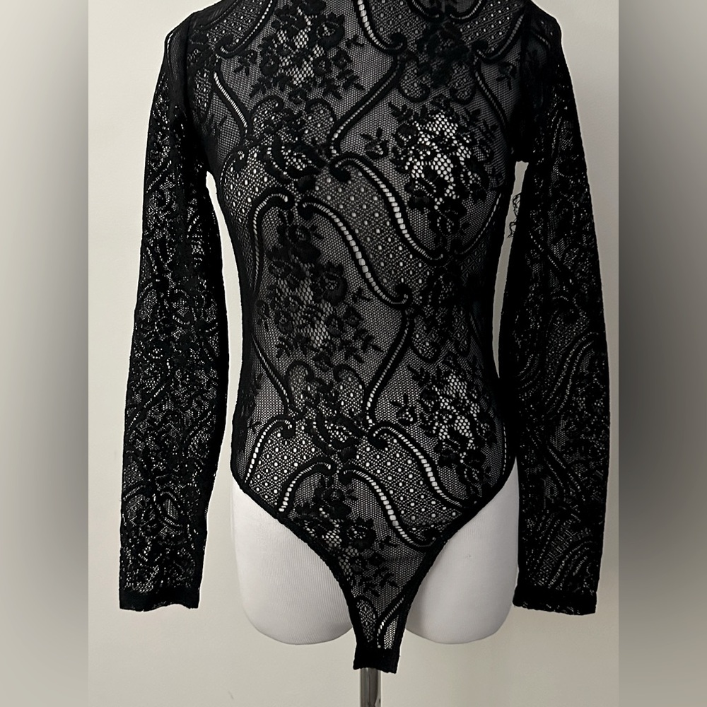 FOREVER 21 || Elegant Black Lace Bodysuit. Sz. S - Picture 3 of 12